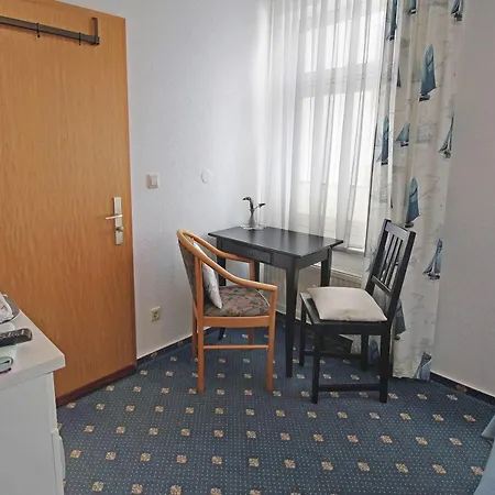 Ferienzimmer In Der Ostseelilie Apartament *
